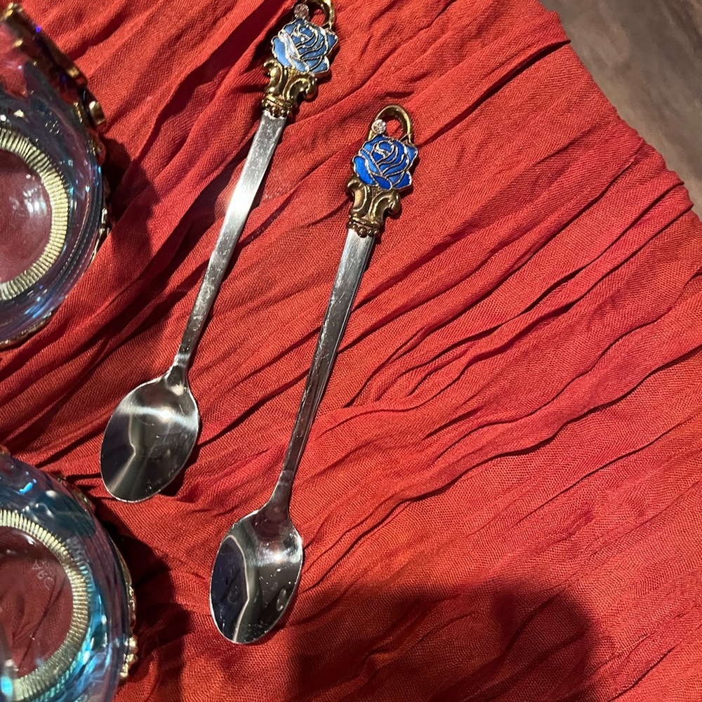ARC of France Glass Tea Set with Butterfly Design Set of 2 - Picture 12 of 13